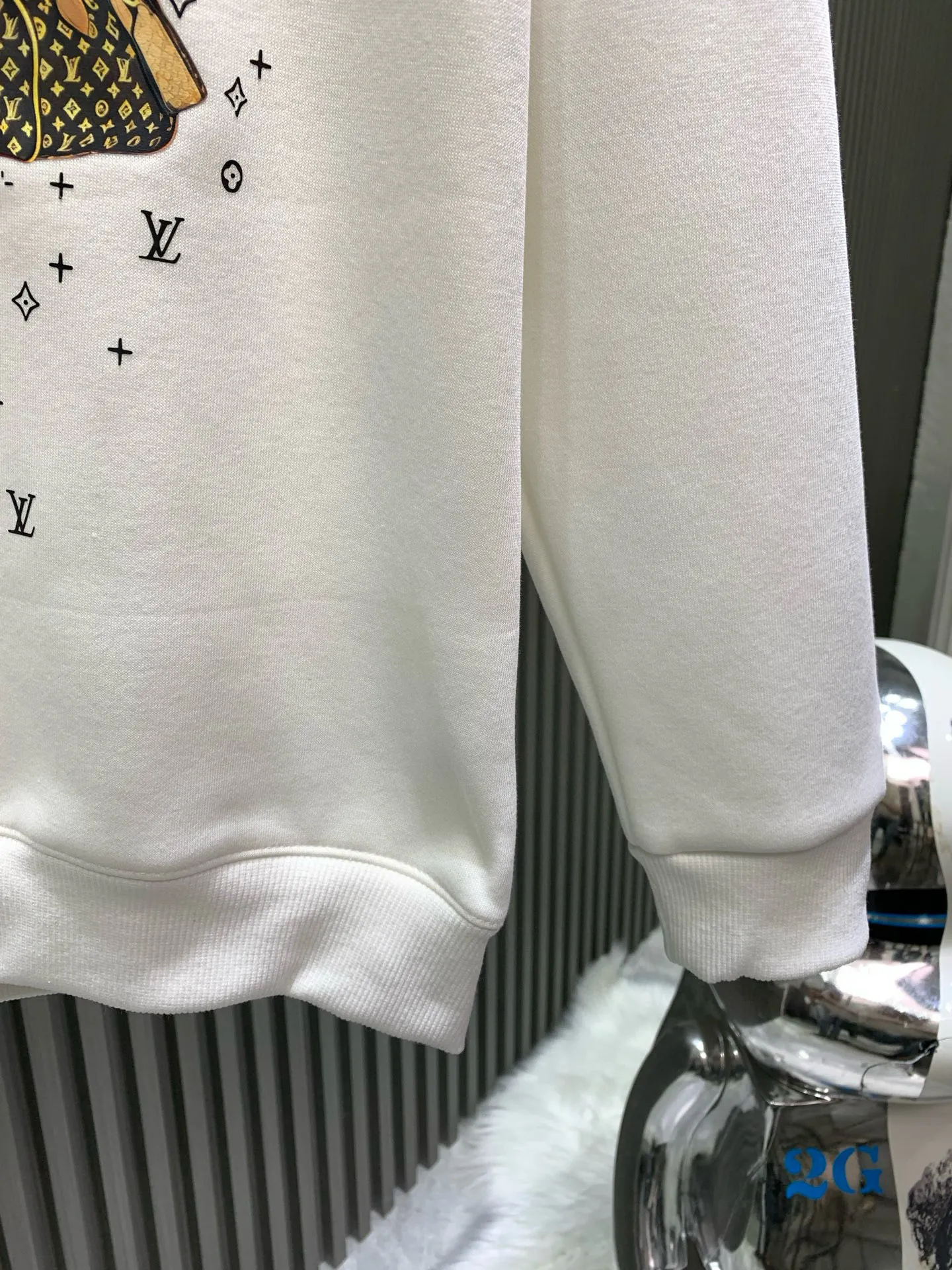 🅿️250 white
